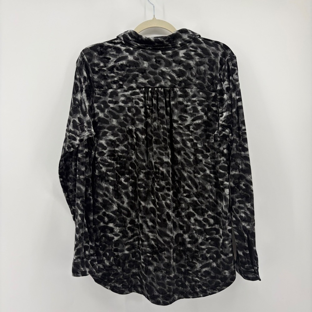 Belle by Kim Gravel Womens S Black Gray Leopard Velvet Button Down Shirt Pockets - Picture 3 of 7